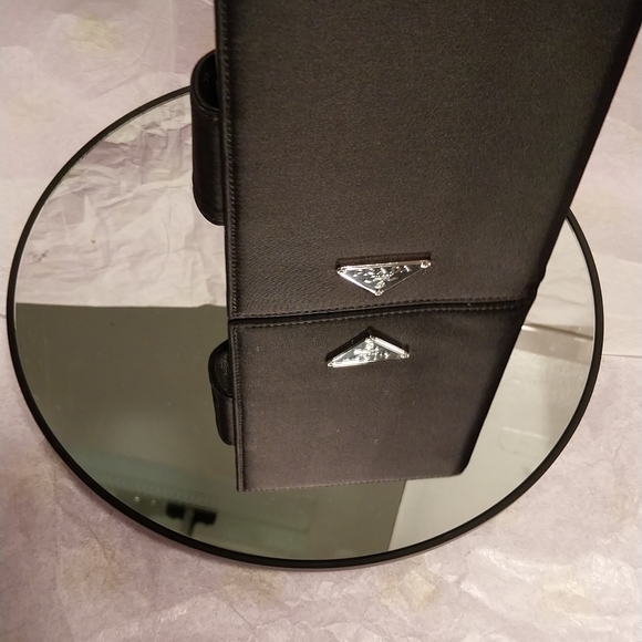 Authentic Prada Agenda/Passport Holder - Picture 9 of 17